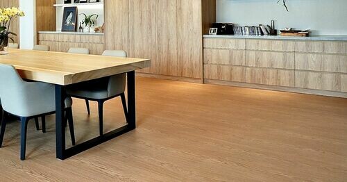 從港口到客廳:寬板木地板延伸生活的尺度