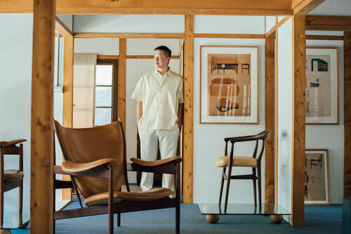 跨越半世紀的工藝獨白：Finn Juhl 早期作品完整在台首次公開 走進「光在錦町」日式老屋 深入一場跨越 15 年「丹麥設計之父」收藏之旅