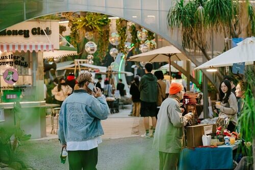 冬日暖陽下的音樂交流：「冬日音樂公園市」第三回驚喜回歸，台日港 25 個品牌齊聚 PARK2，譜寫最溫暖的城市節奏。