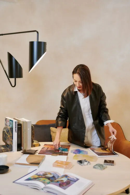 白卡藝廊Carte Blanche Galerie主理人侯芯巧 訂製專屬於你的藝術生活