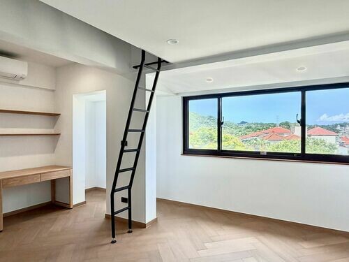 被木紋包圍的家：內湖四層樓張宅與德國 Meister 的日常風景