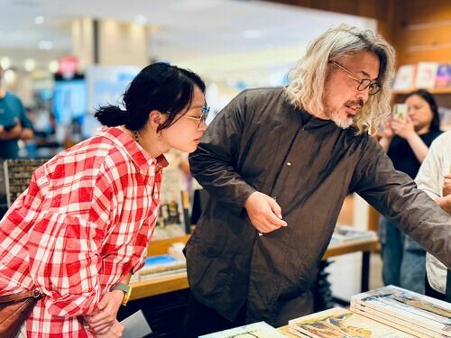 專訪｜走進一頁繪本作家 TOKINOIRODORI 的畫中庭園，讀出屬於自己的故事