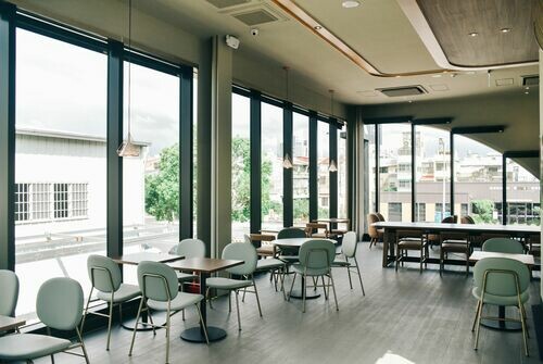 從藺草工藝延展而出溫潤手感 到棒球場上迎面而來熱血活力 「大甲中山」和「斗六明德」全新開幕