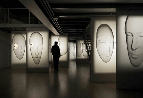 「光與影的情感語彙」西班牙藝術家 Arturo Álvarez 首次亞洲個展